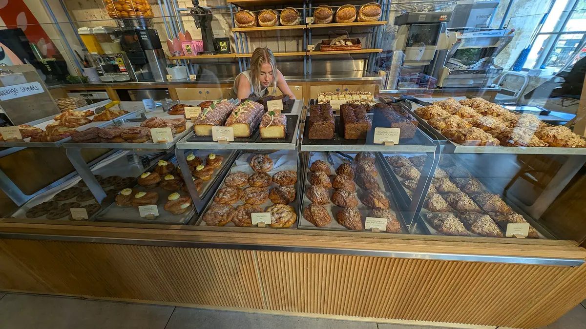 Fisher and Donaldson – bakery in West End, Dundee